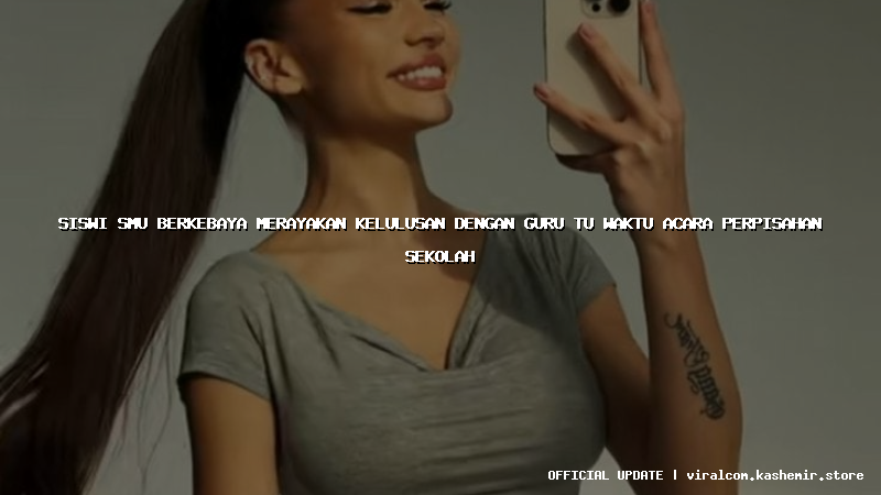 siswi smu berkebaya merayakan kelulusan dengan guru tu waktu acara perpisahan sekolah